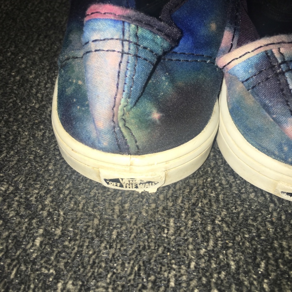 Vans - Picture 4 of 5